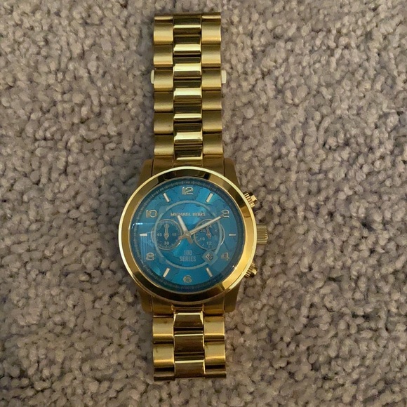 Watch - Picture 3 of 7